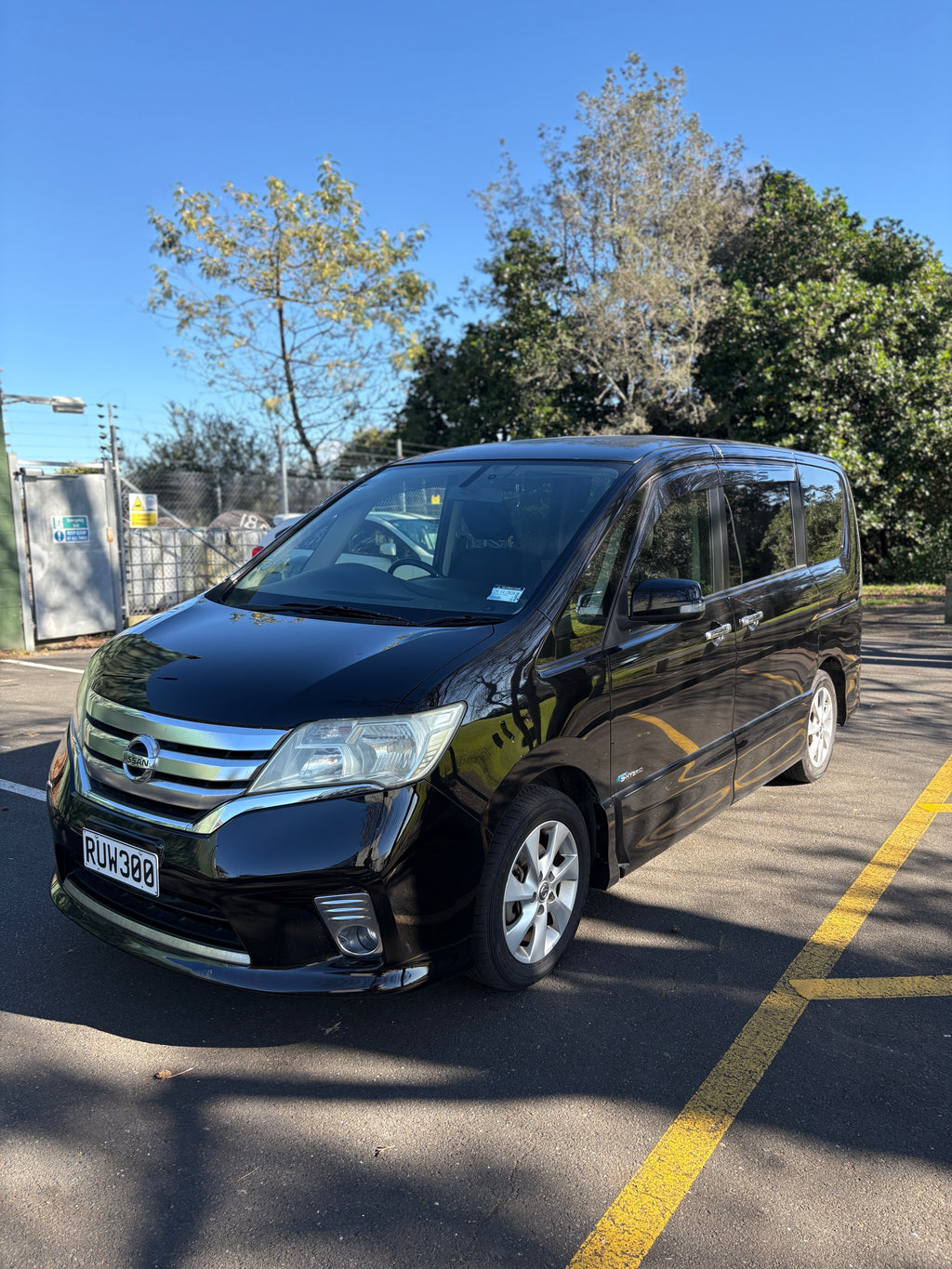2013 Nissan Serena self-contained Campervan