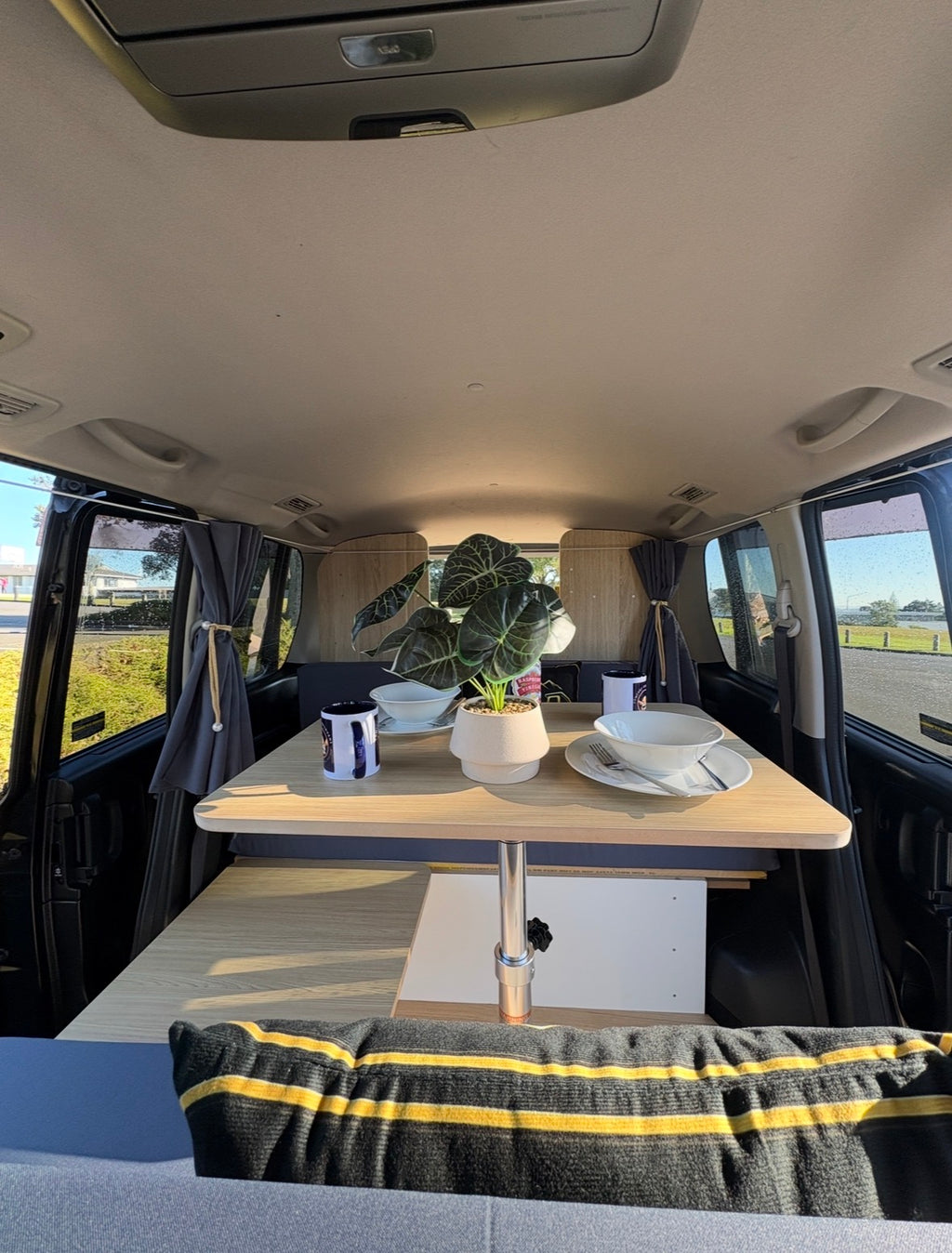 2013 Nissan Serena self-contained Campervan