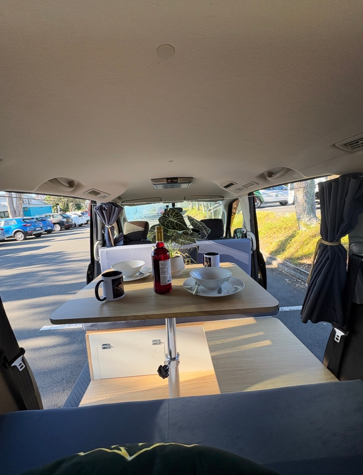 2013 Nissan Serena self-contained Campervan