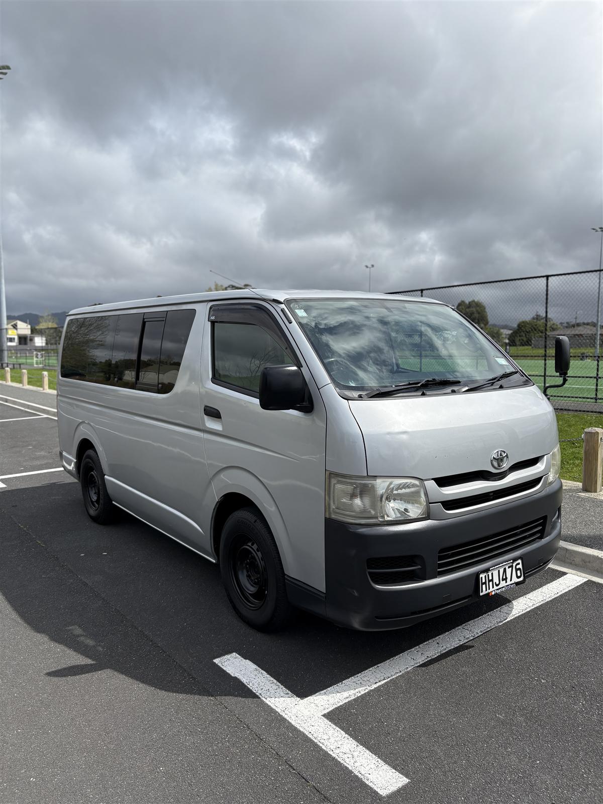 2007 Toyota Hiace Low Roof campervan, exterior