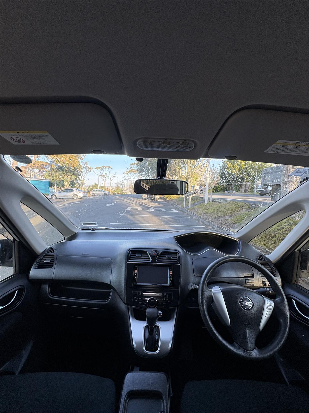 Nissan Serena cab and dashboard